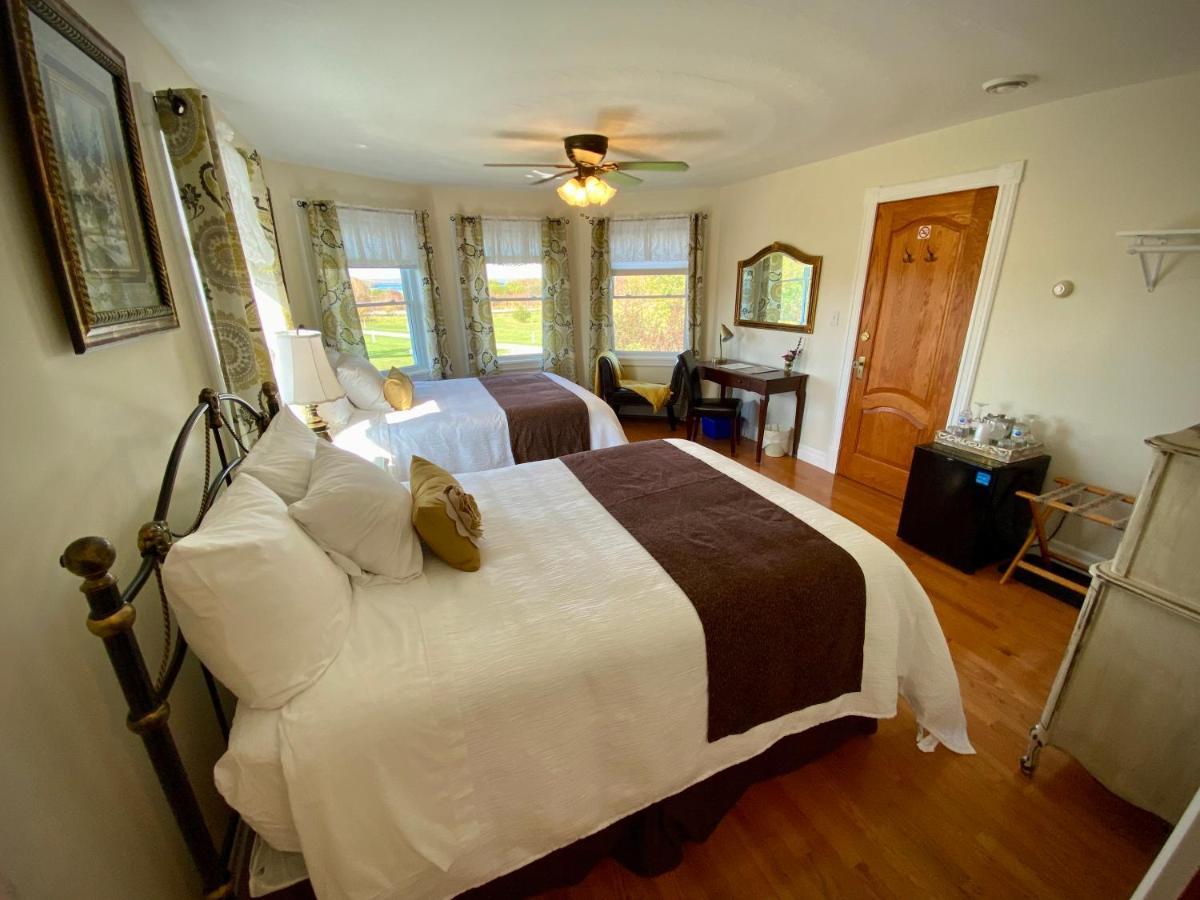 Twin Peaks B&B Mindemoya Pokoj fotografie